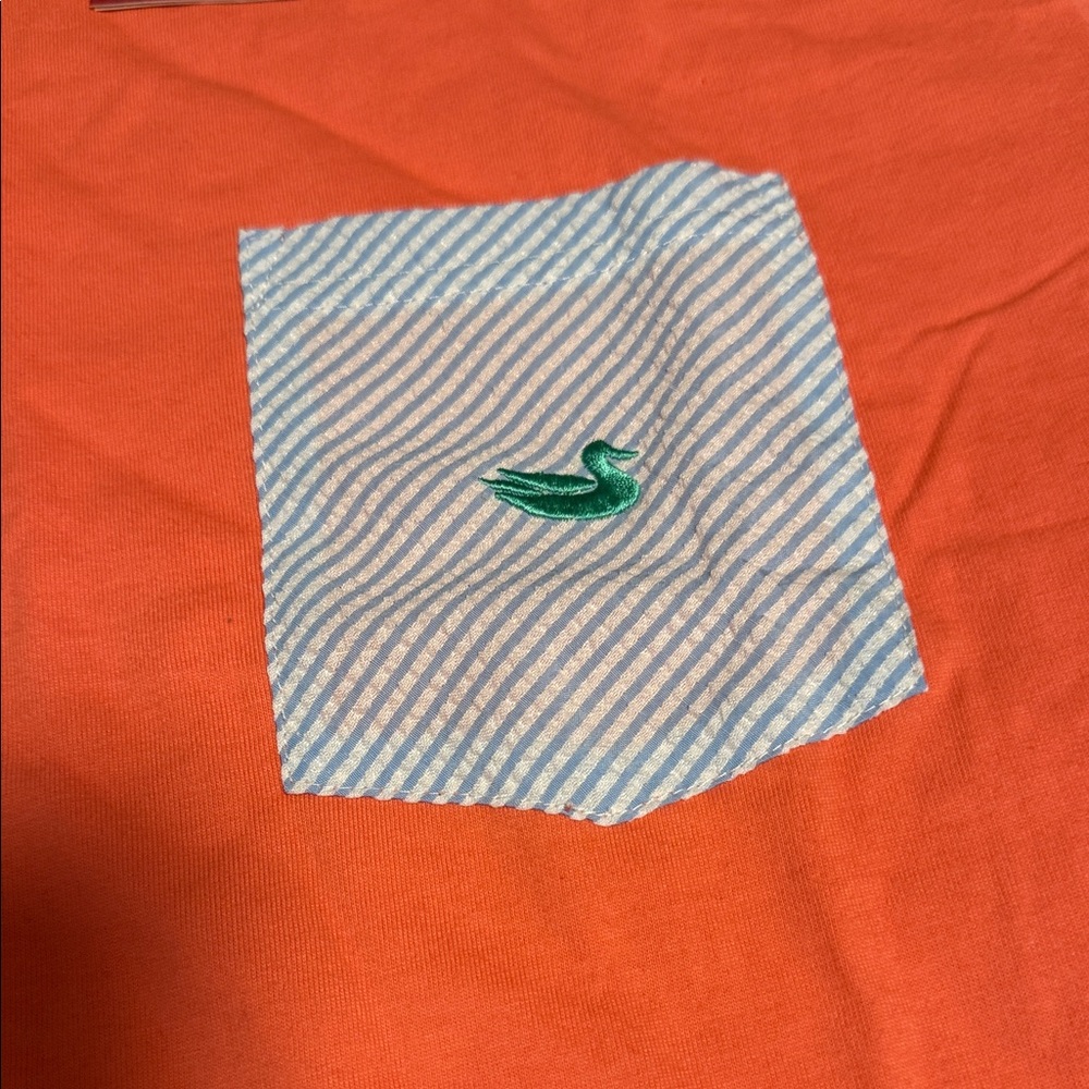 Men’s medium Southern Tide Coral Short Sleeve Tee with Striped Pocket - Picture 3 of 3